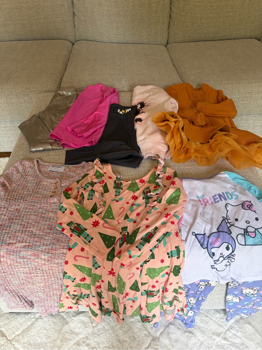 Girl size 6 Fall and Winter bundle of 11 pieces, dresses, hoodies, leggings etc.